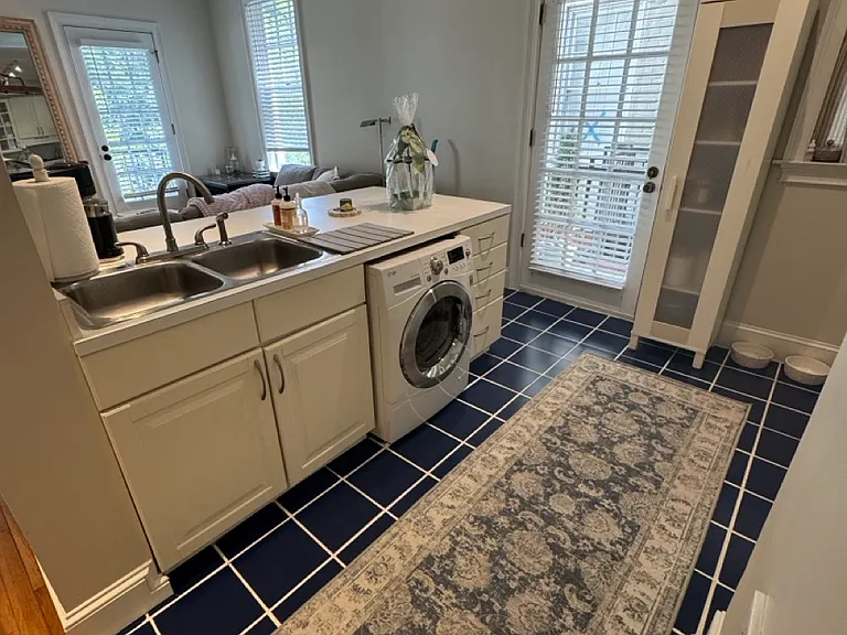 2840 Peachtree Rd NW #308 — Photo 4