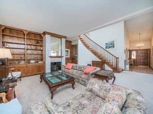 6249 Riviera Cir, Long Beach, CA 90815