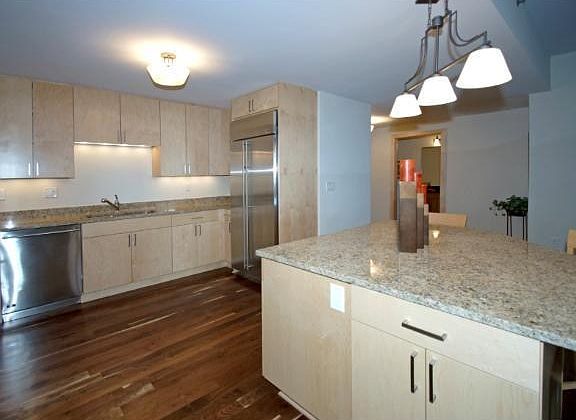 4th image of 215 10th Ave S Unit 814