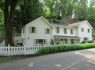 24 Mountain Rd, Cornwall On Hudson, NY 12520