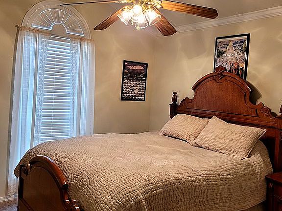 vaulted ceiling
