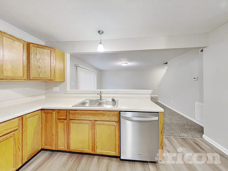 1640 Composer Way — Photo 3