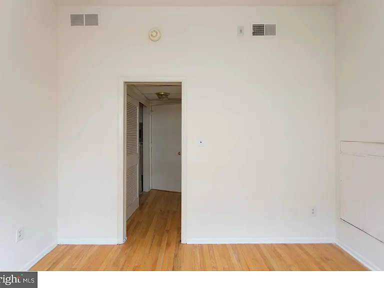 727 Spruce St #2R — Photo 14