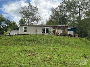 30 W Skyland Cir #32-W, Asheville, NC 28804