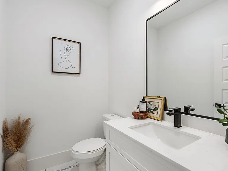 857 Fisher St #F — Photo 18