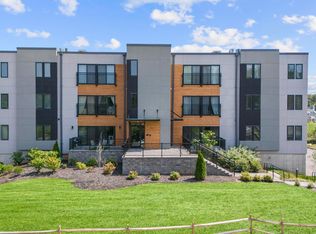 245 E Main St Unit 2, Branford, CT 06405