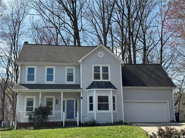 4 Chestnut Bluffs Ct, Greensboro, NC 27407