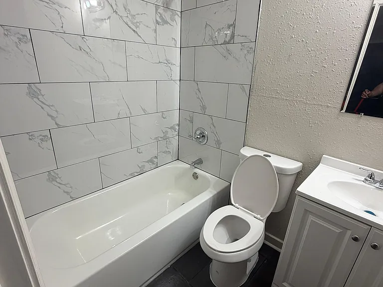 744 Baltimore St — Photo 3