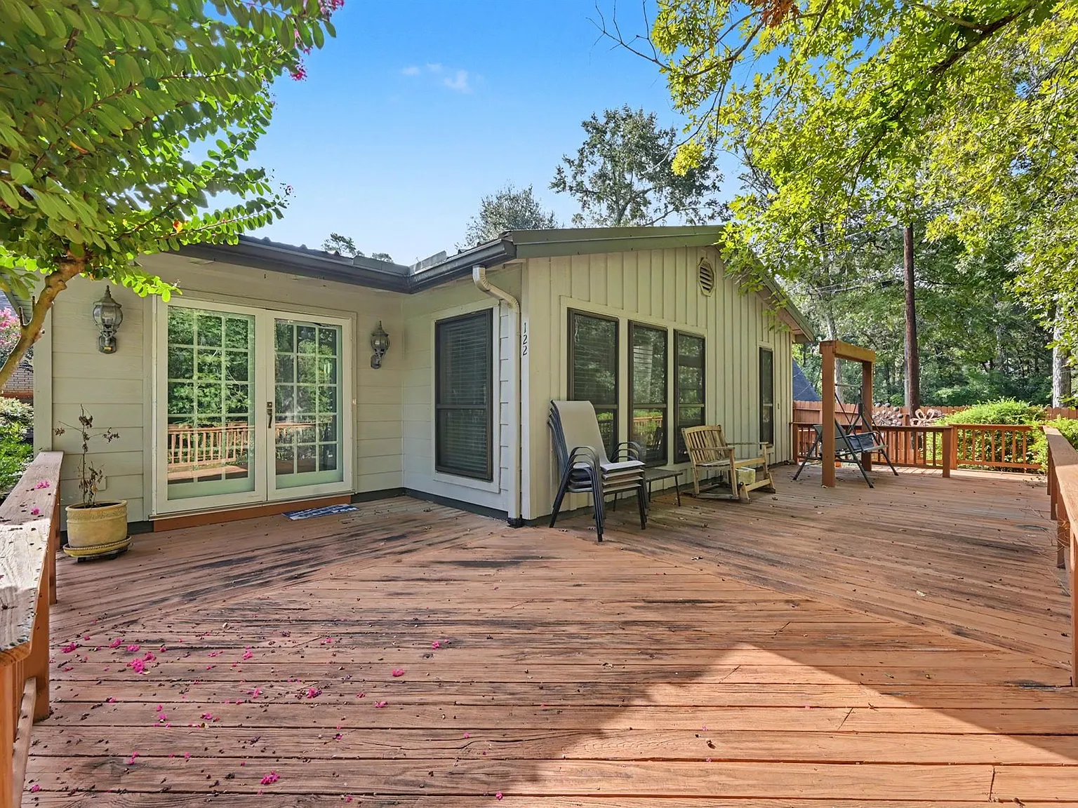3 bed, 2.0 bath, 1453 sqft, $2,000 — Photo 3