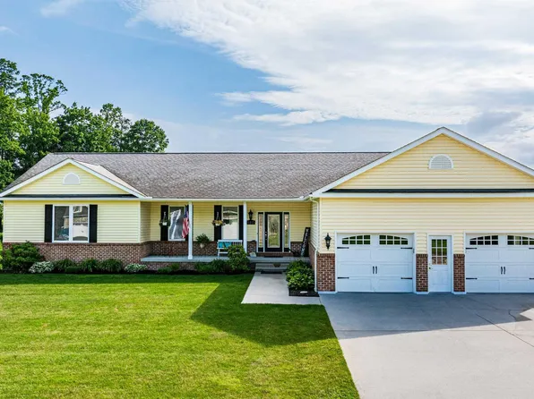 150 Horseshoe Dr W, Bruceton Mills, WV 26525