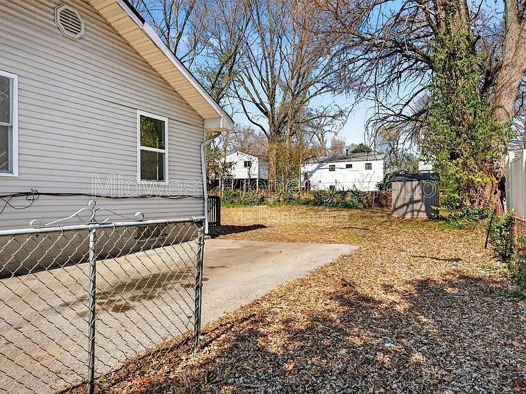 153 Bascom Dr — Photo 35
