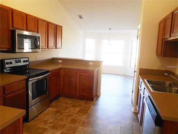 4th image of 6905 Brompton Dr