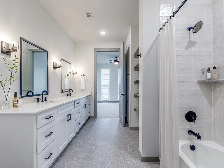 Capitol Flats — Photo 15