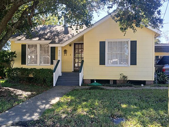 2nd image of 920 Iris St