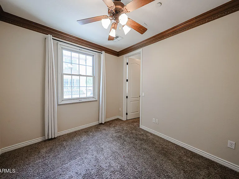 2434 E Roma Ave — Photo 21