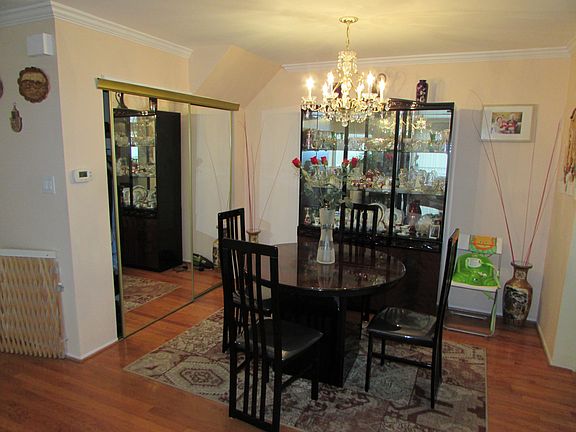 3rd image of 1541 Stoney Ln #A