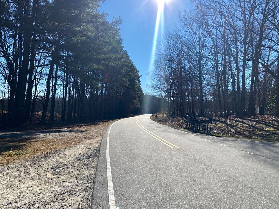 2nd image of 1635 Green Hill Rd