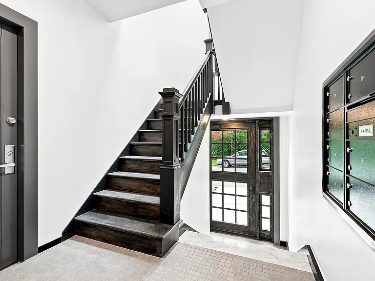 5930 Spencer Ave #1N — Photo 7