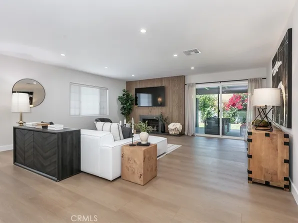 6853 Willis Ave, Van Nuys, CA 91405