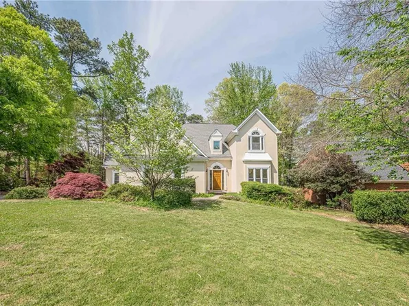 13070 Magnolia Crescent Dr, Roswell, GA 30075