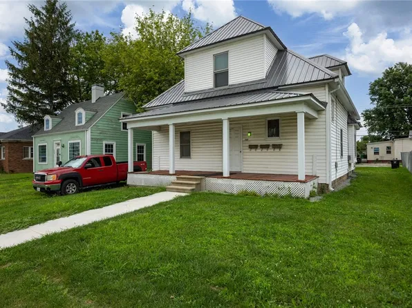 702 W Fayette Ave, Effingham, IL 62401