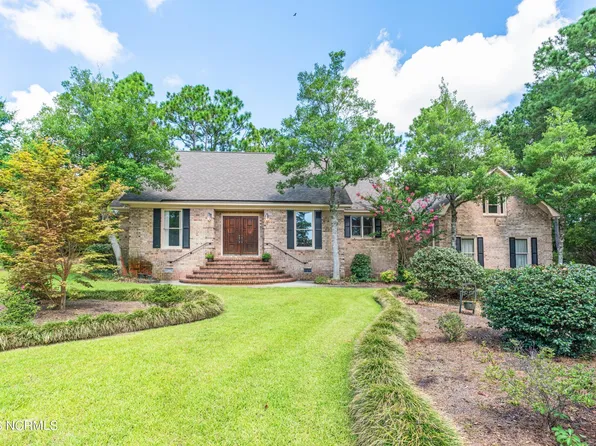 4701 Chamberlain Lane, Wilmington, NC 28409