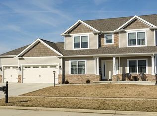 1502 Yankee Ln, Champaign, IL