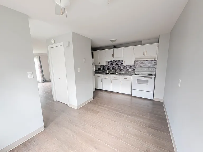 5967 Valley Way — Photo 8