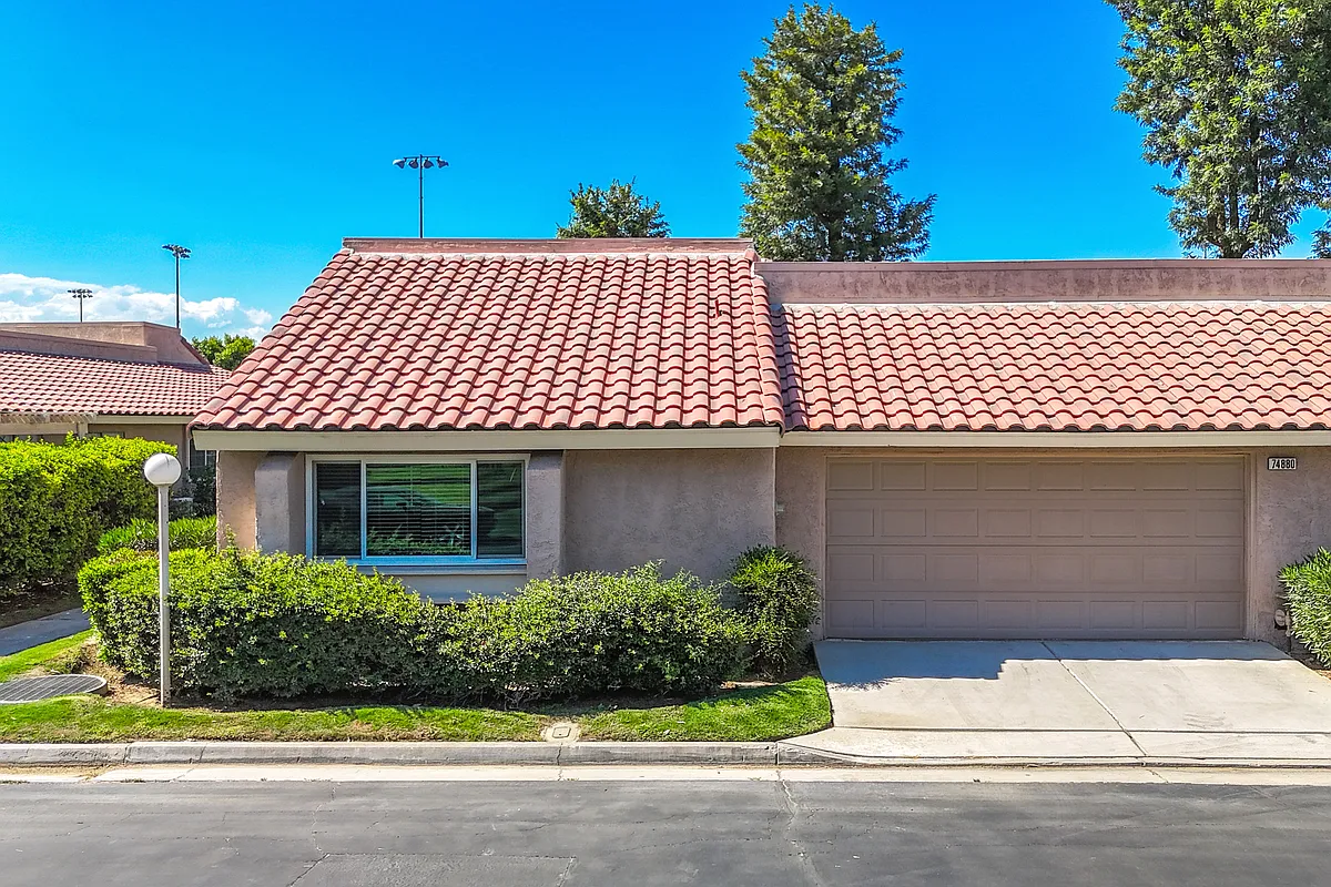 Building Photo - 74880 San Simeon Dr