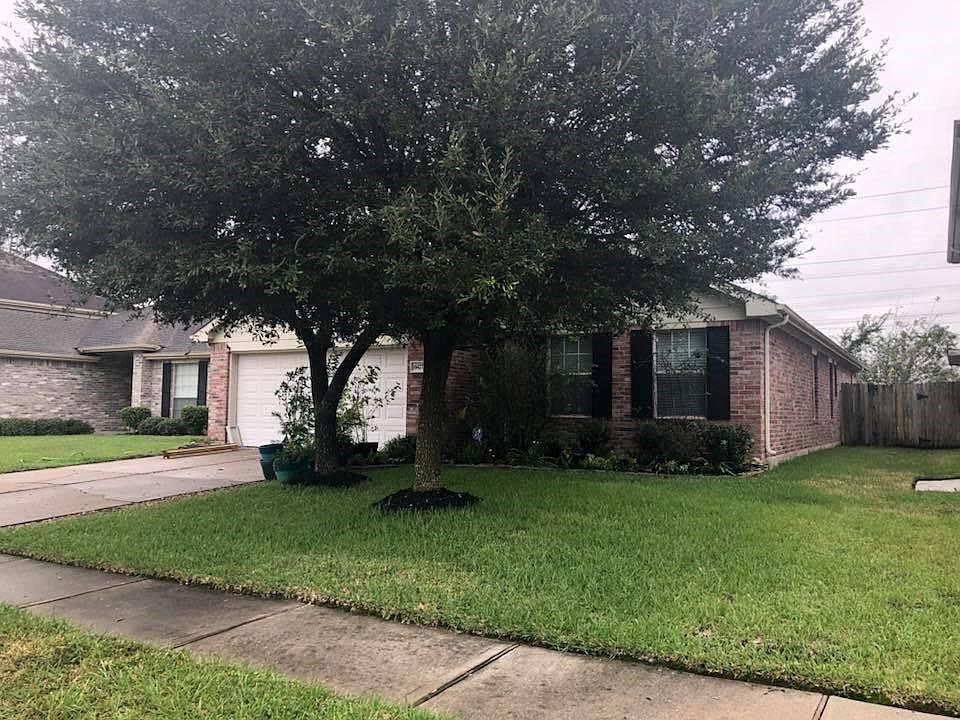 1st image of 16427 Brechin Ln