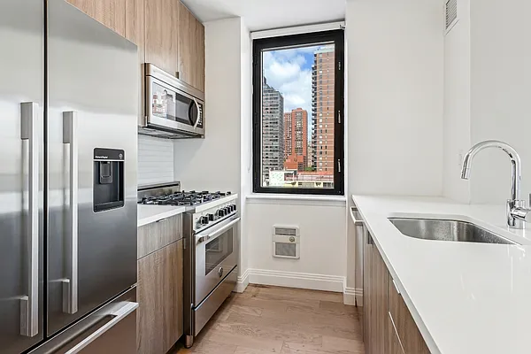 Rented by Greystar | media 4