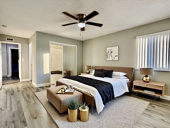 4th image of 17132 Emerald Ln #8