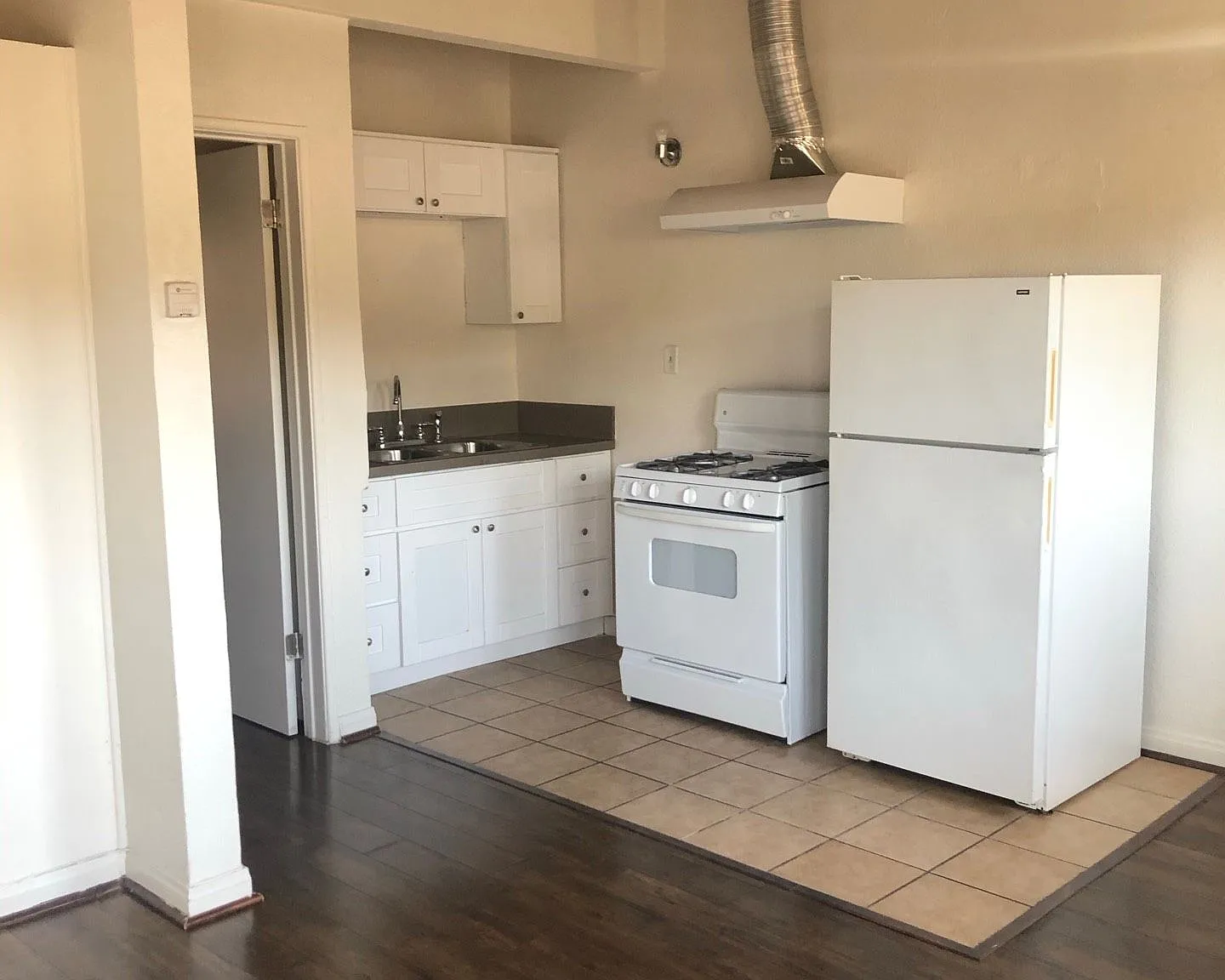 1 bed, 1.0 bath, 500 sqft, $1,500 — Photo 3