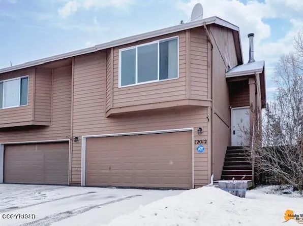 12012 Town Park Cir, Eagle River, AK 99577