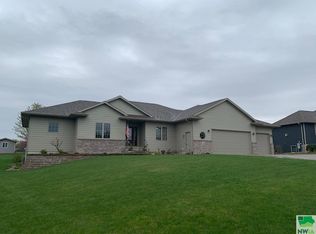 301 Mill Pond Rd, Rock Rapids, IA 51246