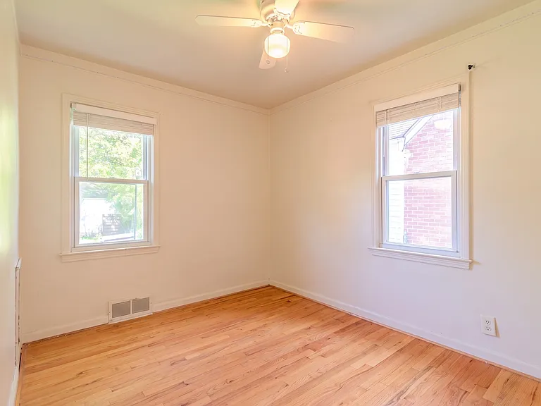 3224 N Altadena Ave — Photo 12