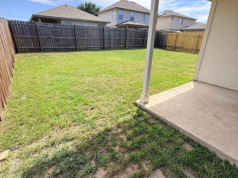 5312 Causeway Ct — Photo 2