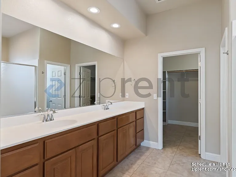 1462 Cruz St — Photo 15