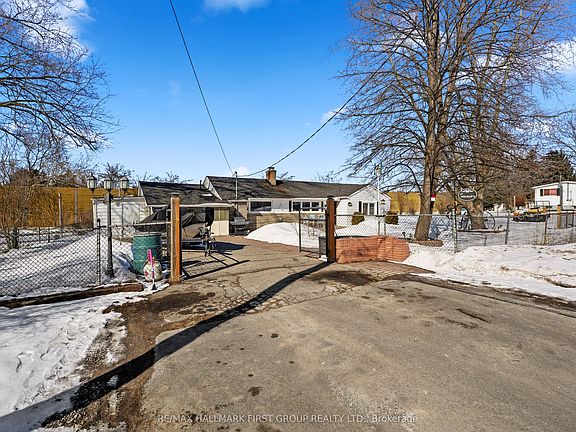 2nd image of 290 Densmore Rd