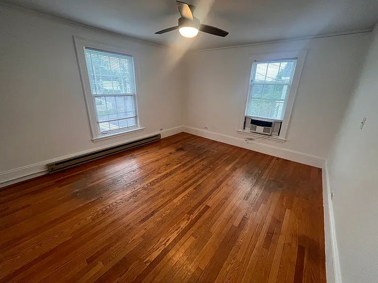547 Main St #1 — Photo 4