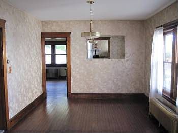 2nd image of 3442 W 137th St