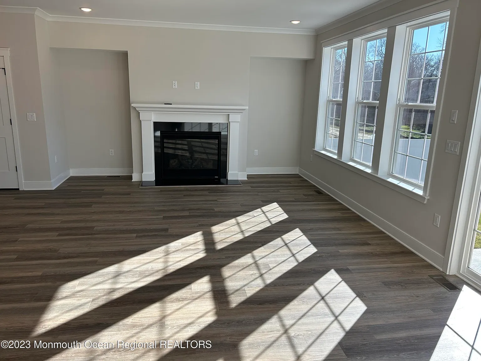 3 bed, 3.5 bath, 2346 sqft, $5,500 — Photo 4