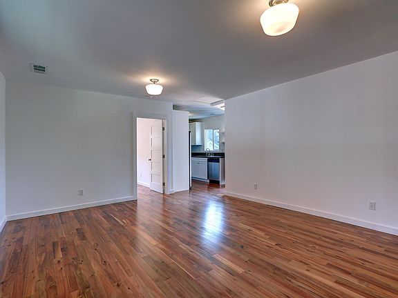 4th image of 1472 W Sunset Blvd #1/2