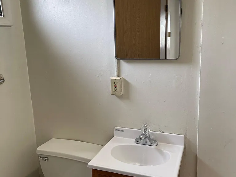 509 S Linn St #4 — Photo 10