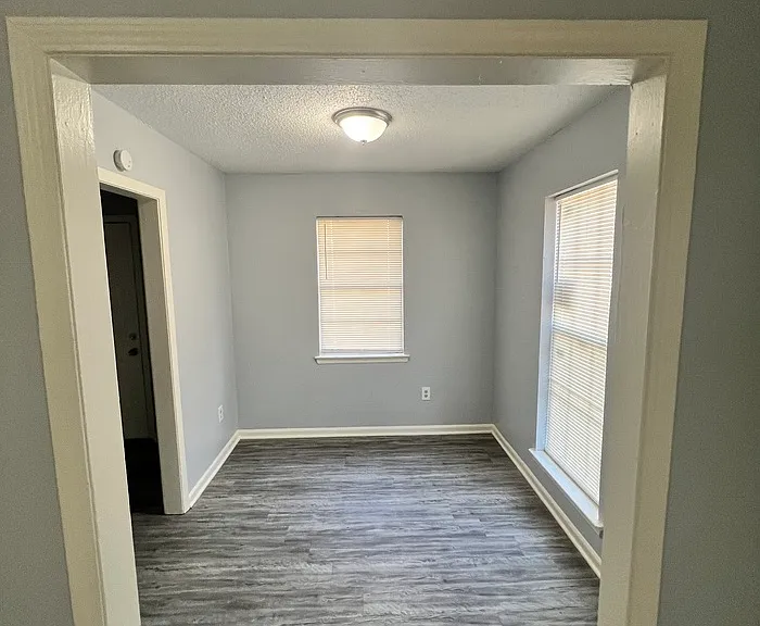 2901 Elbert Dr — Photo 4