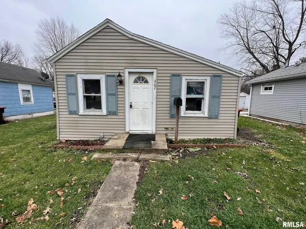 407 9th St, Lincoln, IL 62656