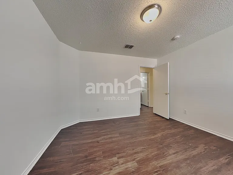 1637 Baxter Springs Dr — Photo 17
