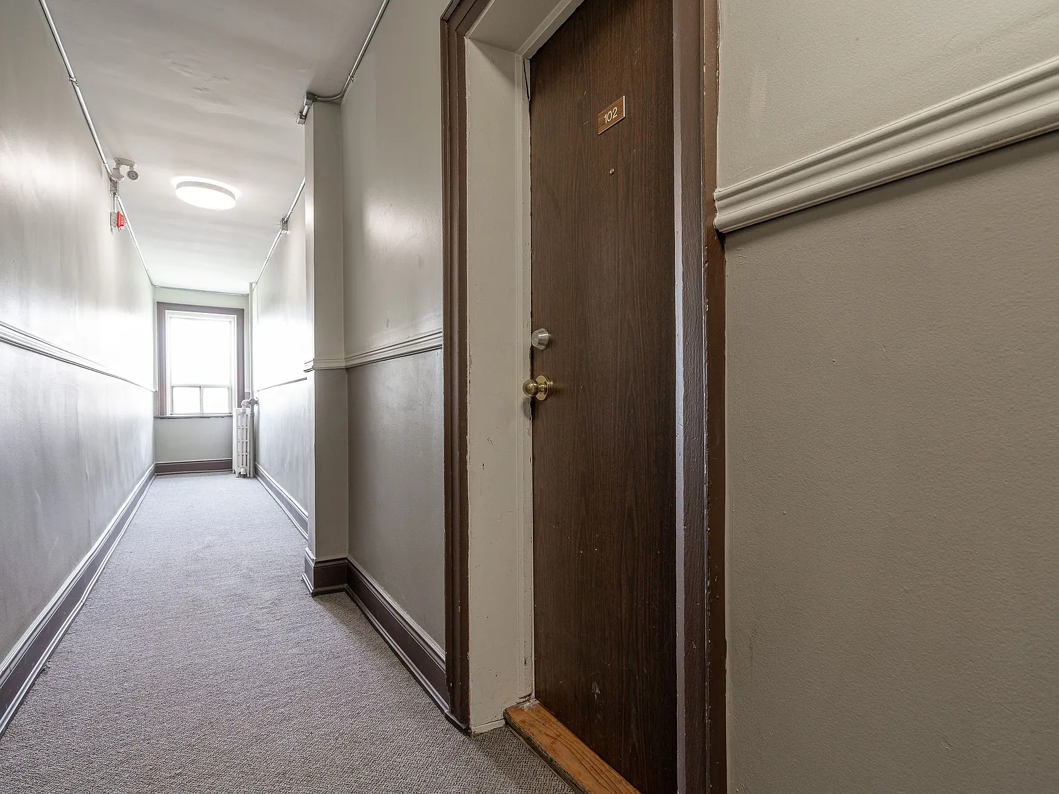 1 Claude Avenue — Photo 3