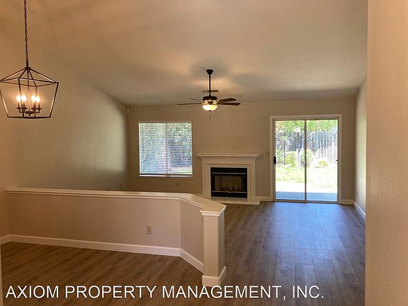 3rd image of 1518 Steinbeck Dr