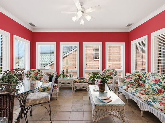 5th image of 22 Green Hill Pl